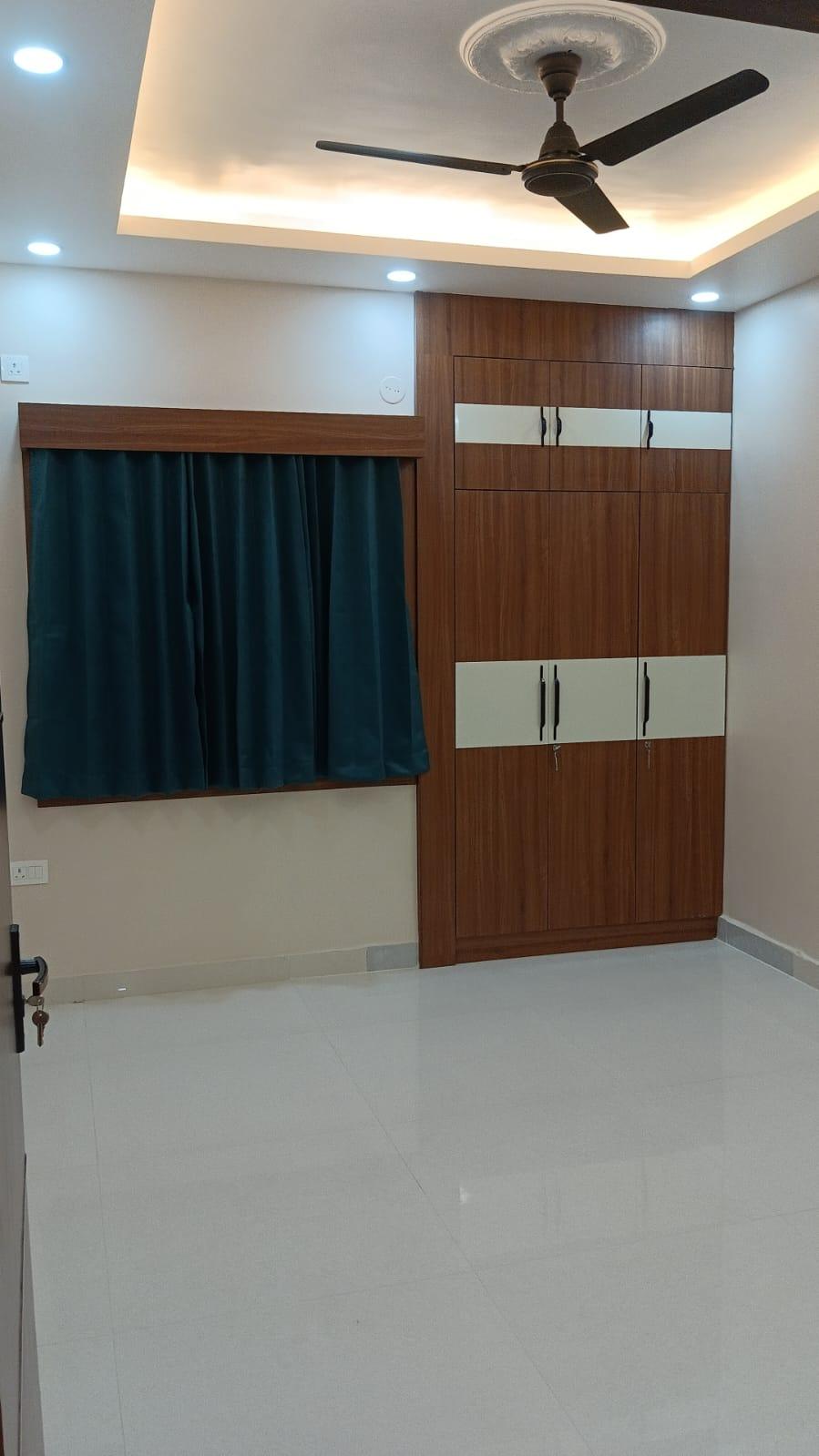 3bhk Flat is For Sale in Ranchi Bariatu Road at Bargain Road
