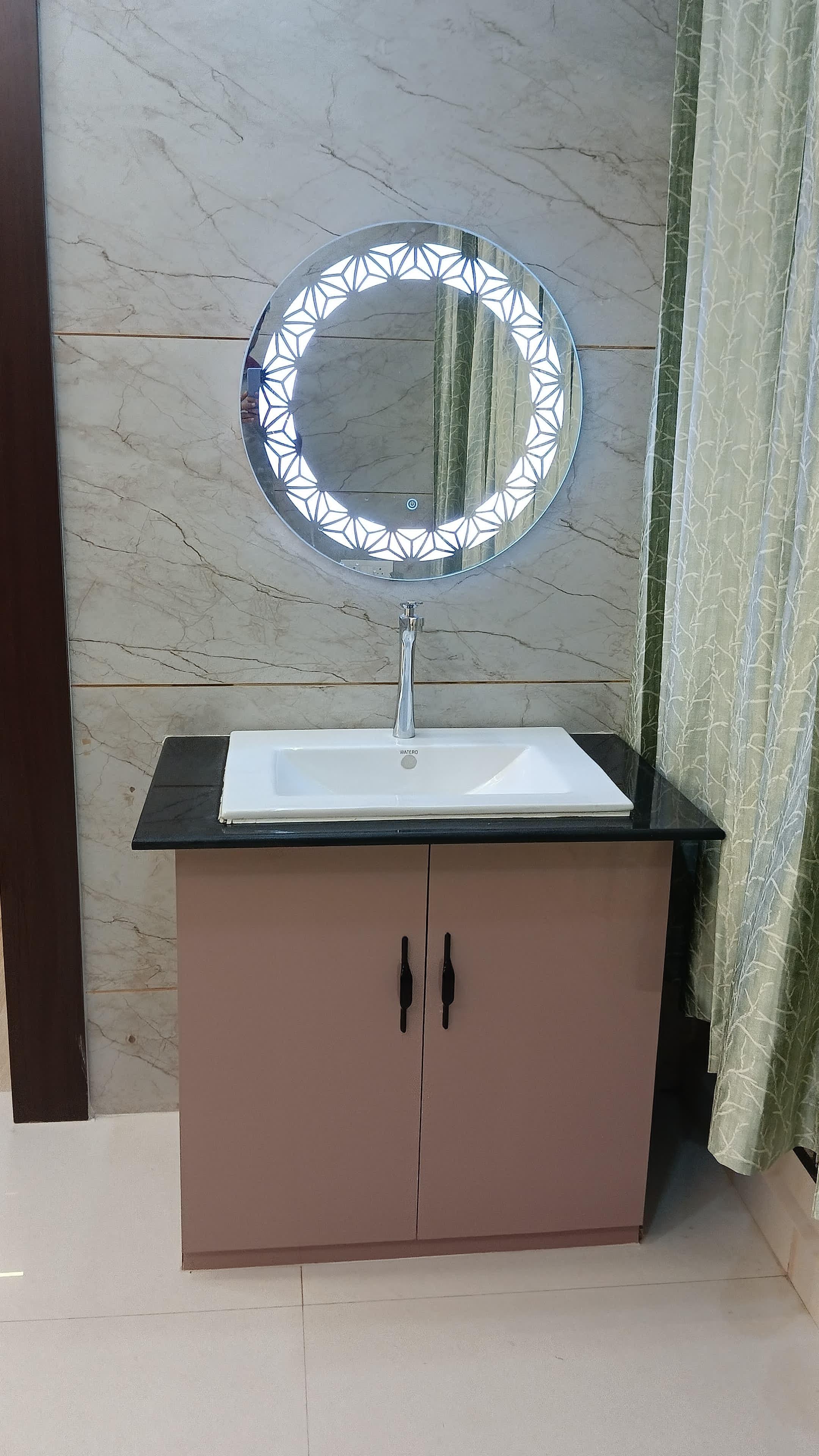 3bhk Flat is For Sale in Ranchi Bariatu Road at Bargain Road